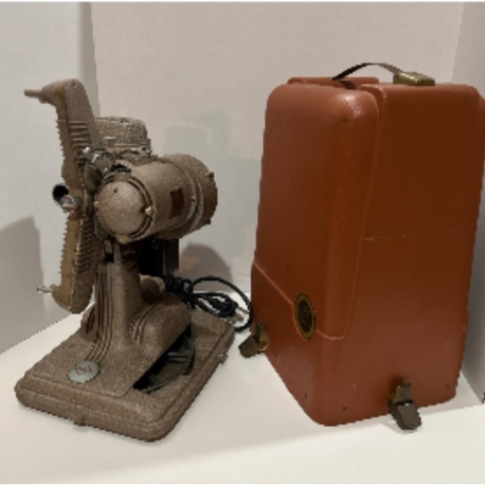 Vintage Revere 85 Film Projector 8mm Perfect Condition